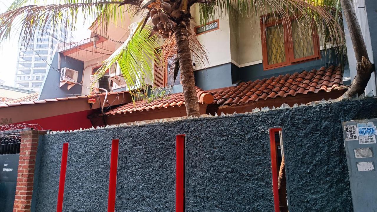 Oyo 91341 D'Phoenix Anggrek Syariah Residence Jakarta Kültér fotó