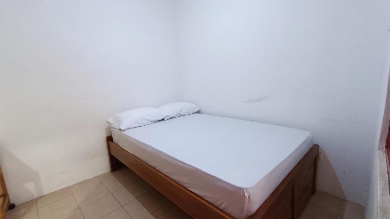 Oyo 91341 D'Phoenix Anggrek Syariah Residence Jakarta Kültér fotó