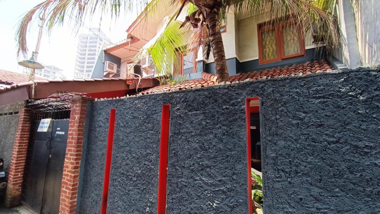 Oyo 91341 D'Phoenix Anggrek Syariah Residence Jakarta Kültér fotó