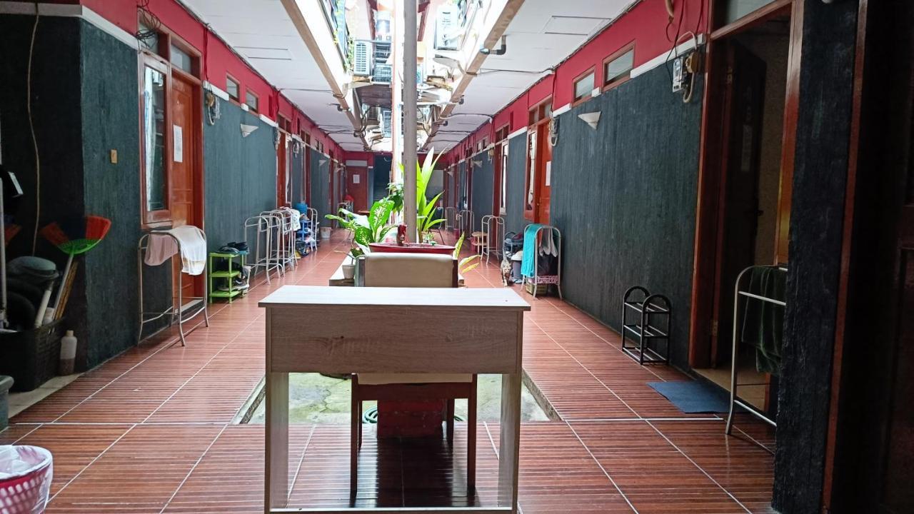 Oyo 91341 D'Phoenix Anggrek Syariah Residence Jakarta Kültér fotó