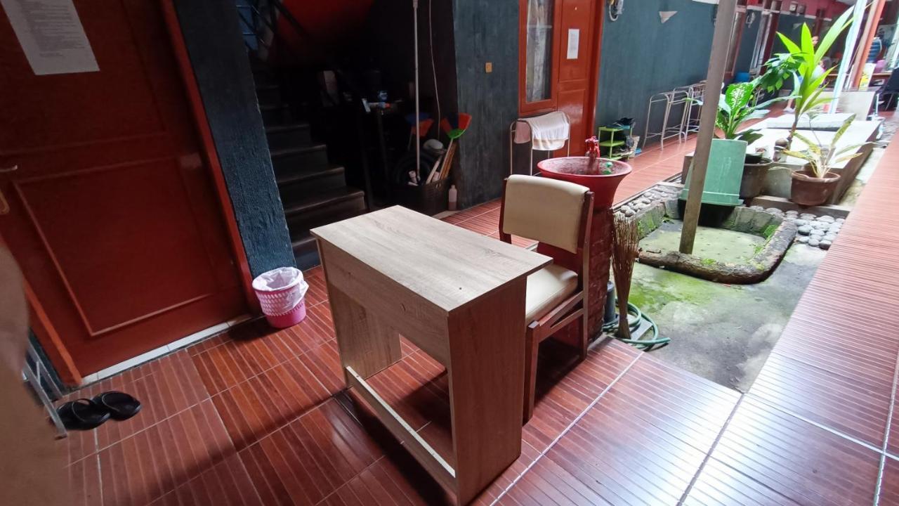 Oyo 91341 D'Phoenix Anggrek Syariah Residence Jakarta Kültér fotó