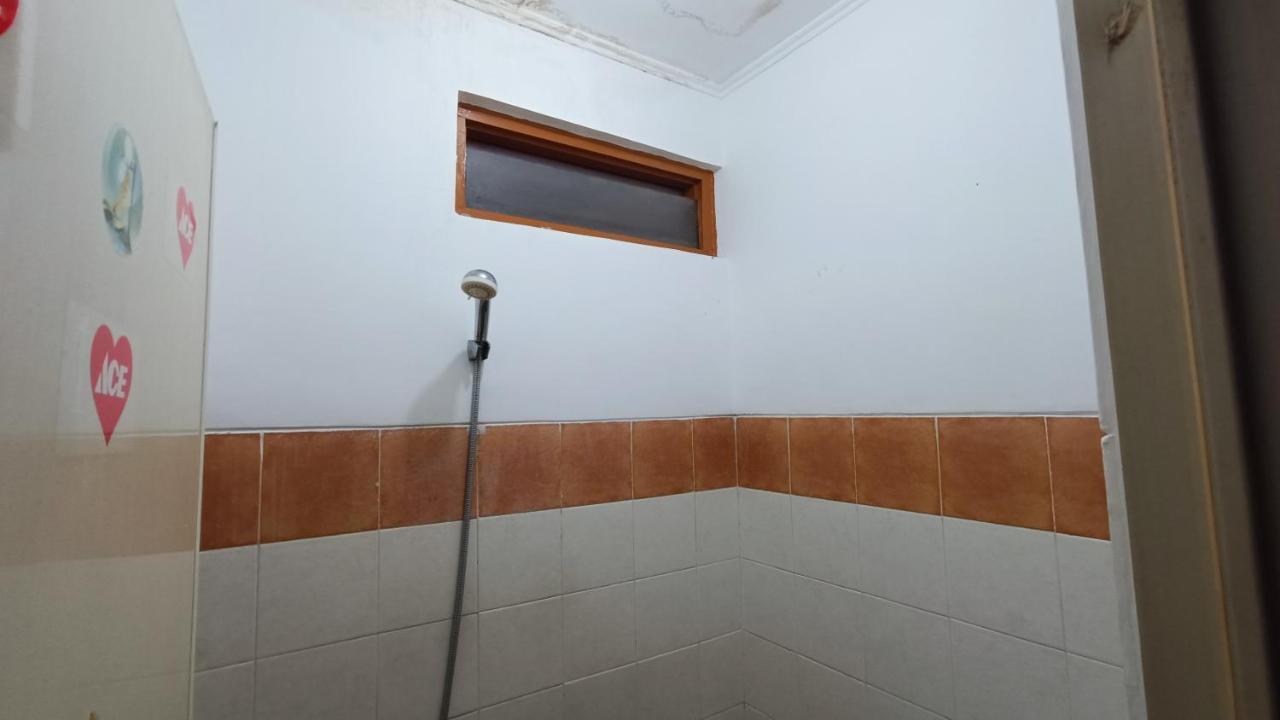 Oyo 91341 D'Phoenix Anggrek Syariah Residence Jakarta Kültér fotó